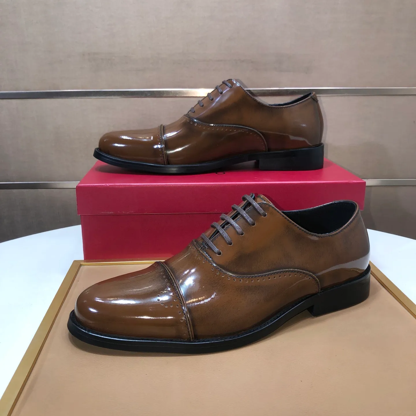 Men's shoes 💰540💰 [Ferragamo/Ferragamo] The latest model from the counter. Original imported high-quality cowhide with open sides + imported 🐂 cowhide lining + original luxury metal buckle + original combination outsole. Comparison is stress-free 38–45 (45 is custom-made and cannot be returned or exchanged)
